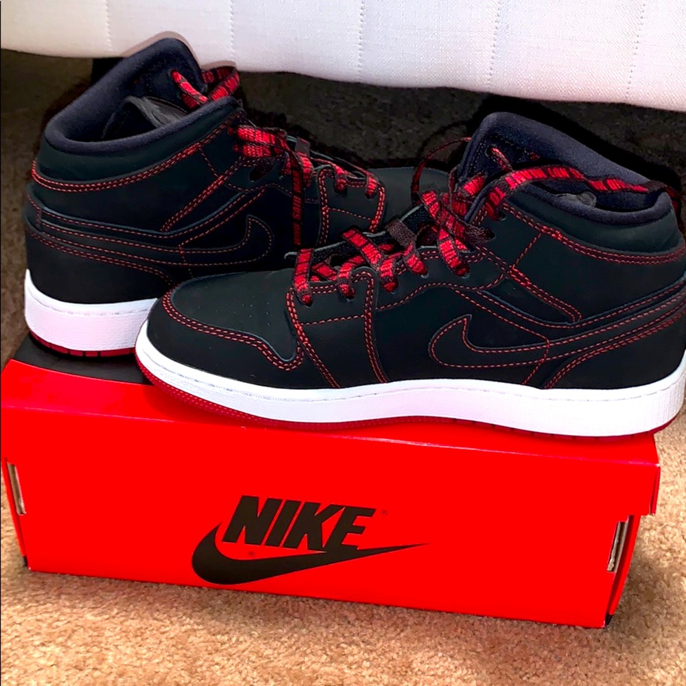 Air Jordan 1 Mid Fearless (GS)